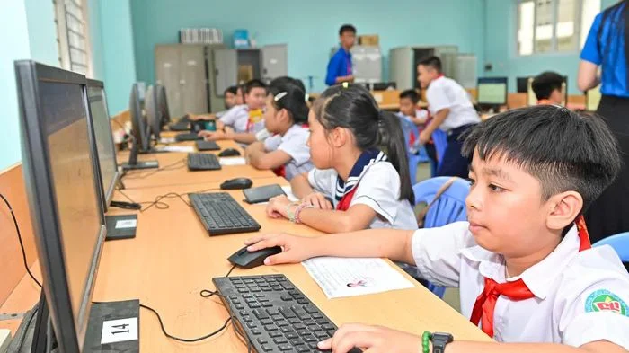 Tạo môi trường cho thiếu nhi phát triển