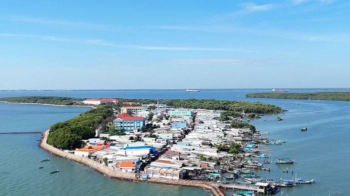 TP. Hồ Chí Minh: Học sinh xã đảo Thạnh An vào đất liền dự thi tốt nghiệp THPT