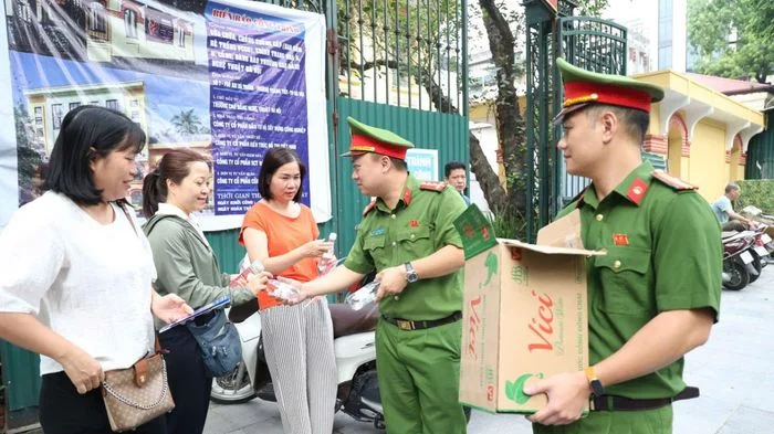 Những 'trạm sạc tinh thần' tiếp sức mùa thi cho thí sinh
