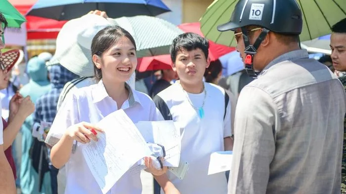 Hoàn thành môn Toán, thí sinh khép lại kỳ thi vào lớp 10 với tâm thế phấn khởi