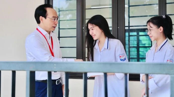 Bộ trưởng Bộ GD&ĐT Hoàng Minh Sơn: Không để thí sinh mất quyền lợi trong bất kỳ tình huống nào