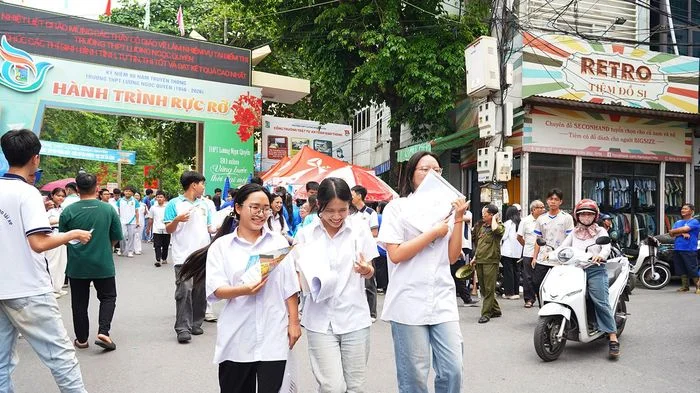 Điều còn ở lại sau mùa thi
