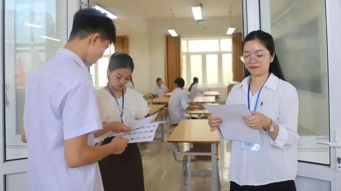 Hơn 20.000 thí sinh của Quảng Ninh hoàn thành ngày thi thứ nhất tại Kỳ thi tốt nghiệp THPT