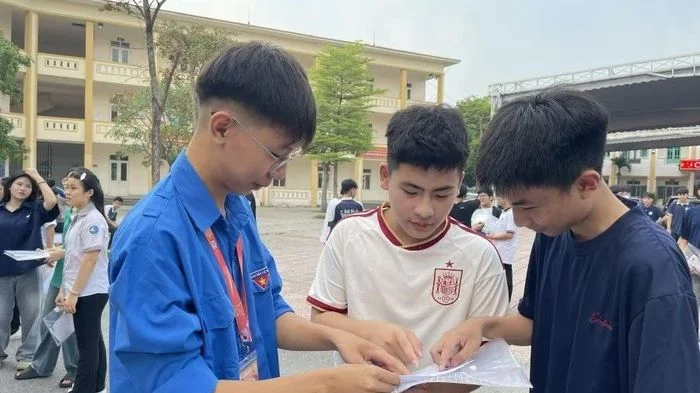 Gợi ý đáp án môn Toán Kỳ thi vào tuyển sinh vào lớp 10 ở Phú Thọ