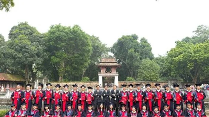 Một lớp học ở Hà Nội có 34 học sinh cùng trúng tuyển vào trường chuyên