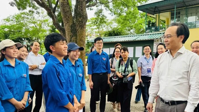 Bộ trưởng Hoàng Minh Sơn lưu ý nguyên tắc xử lí tình huống bất thường