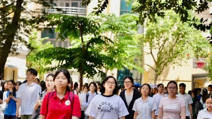 Cách người trẻ sử dụng AI vào đề thi tốt nghiệp THPT 2026