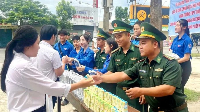 Tuổi trẻ Bộ đội Biên phòng TP Huế tiếp sức mùa thi tại các địa bàn biên giới