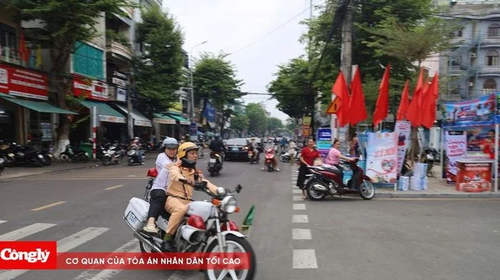 Kịp thời hỗ trợ thí sinh đến điểm thi an toàn