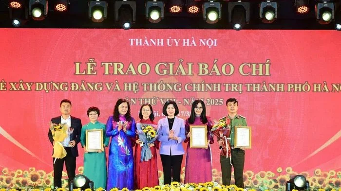 Xóa bỏ lối mòn tác nghiệp để tránh thông tin bị 'đồng phục hóa'