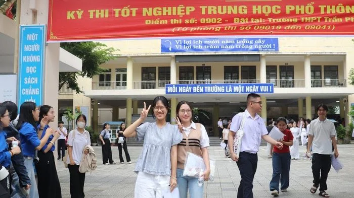 Kỳ thi tốt nghiệp THPT 2026: Đưa khoa học công nghệ, AI vào đề Ngữ văn
