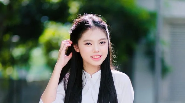 Nữ thủ khoa lớp 10 công lập Hà Nội: Giỏi Văn, mê piano, đỗ 2 trường chuyên
