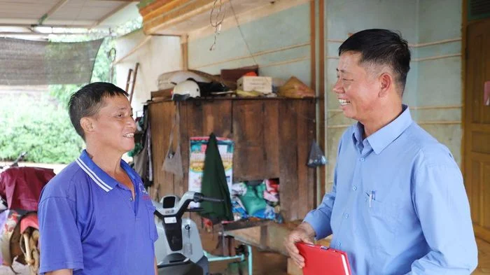 Người thầy giáo 18 năm làm 'cầu nối' ở làng Dao Krông Nô