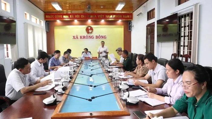 Khi chính quyền cấp xã trở thành 'điểm tựa' cho mùa thi