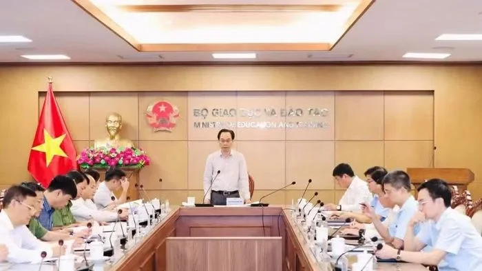 Quan tâm sức khỏe tâm thần của trẻ trước áp lực mùa thi