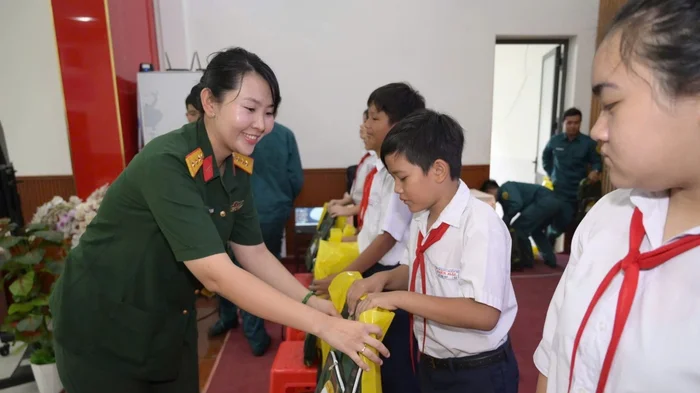 Gieo hạt giống yêu thương giữa trùng khơi