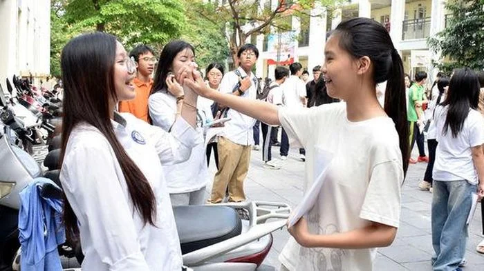 Tỷ lệ đỗ vào lớp 10 trường công lập đạt hơn 80%: Kết quả từ nỗ lực tăng chỗ học ở Hà Nội