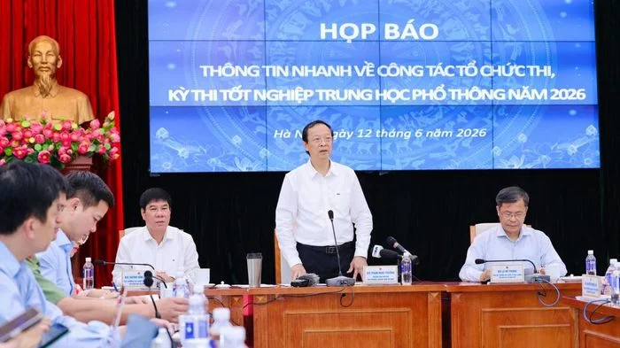 Nhiều hội đồng thi sử dụng thiết bị quét an ninh, phòng chống gian lận bằng công nghệ cao