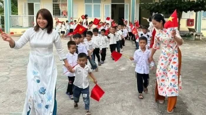 Bảo đảm thống nhất về yêu cầu năng lực số của giáo viên, cán bộ quản lý cơ sở giáo dục