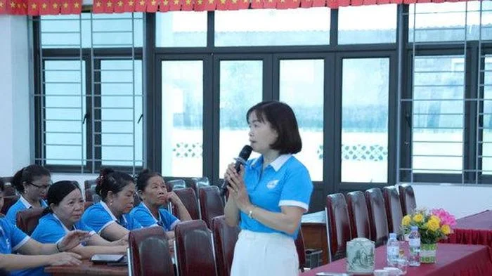 Phụ nữ Vĩnh Thanh trang bị kiến thức xây dựng gia đình hạnh phúc, chăm sóc trẻ em