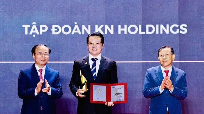 KN Holdings được vinh danh top 10 doanh nghiệp bất động sản hàng đầu Việt Nam