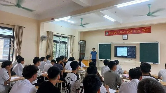 Đồng hành cùng học sinh THPT ôn thi 'nước rút'
