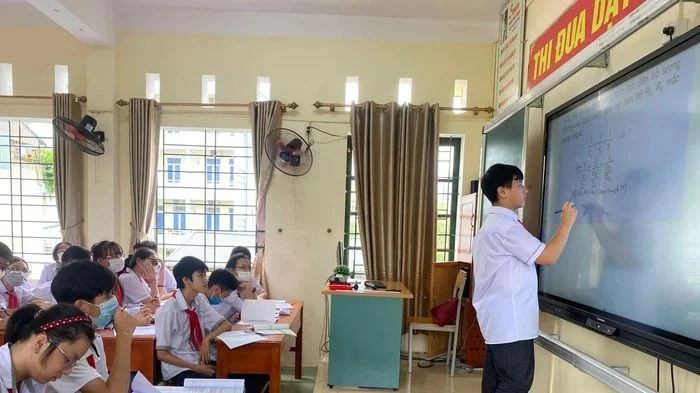 Trường phải gánh hơn 50 học sinh/lớp, nơi chỉ 'áp' 35 học sinh/lớp