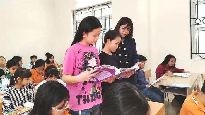 Không hạn chế sự sáng tạo khi dùng một bộ sách giáo khoa