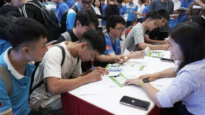 Doanh nghiệp 'săn' nhân lực kỹ thuật tại Ngày hội việc làm