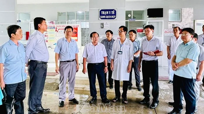 Nâng cao chất lượng y tế, giáo dục cơ sở