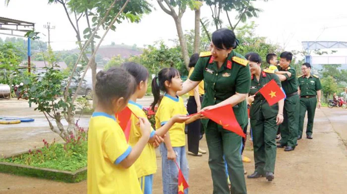 Hè không nghỉ ở những mái trường Binh đoàn 16