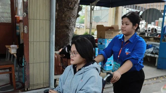 Hàng nghìn 'màu áo xanh' Tây Ninh đồng loạt ra quân Tiếp sức mùa thi 2026
