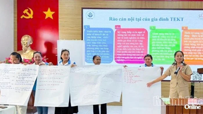 Tập huấn kiến thức, kỹ năng chăm sóc trẻ em khuyết tật
