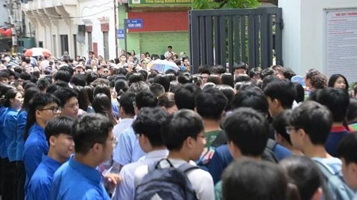 Hà Nội: Kỳ vọng thêm trường công để giảm áp lực thi vào lớp 10