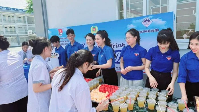 Đoàn Thanh niên Cụm thi đua số 2, Đoàn Khối UBND tỉnh tổ chức Chương trình 'Tiếp sức mùa thi' năm 2026