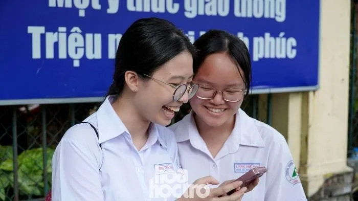 Môn Ngữ văn thi tốt nghiệp THPT năm 2026: Sĩ tử dự đoán phổ điểm tập trung ở ngưỡng 6-7