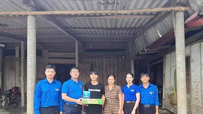 Tiếp sức sĩ tử khó khăn trước ngày vượt vũ môn