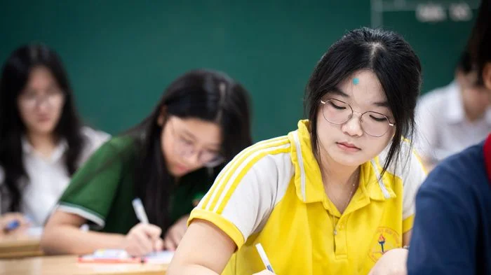 Điều đặc biệt trong đề Văn chuyên vào lớp 10 ở Hà Nội