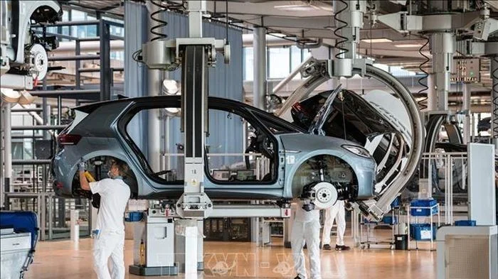 Volkswagen cắt giảm 50.000 việc làm tại Đức