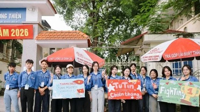 Những khoảnh khắc đẹp tiếp sức sĩ tử Thủ đô