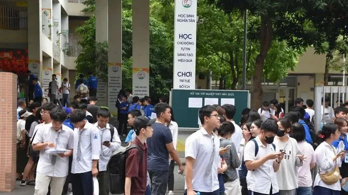 Thủ tướng chỉ đạo tổ chức kỳ thi THPT 2026 an toàn, công bằng