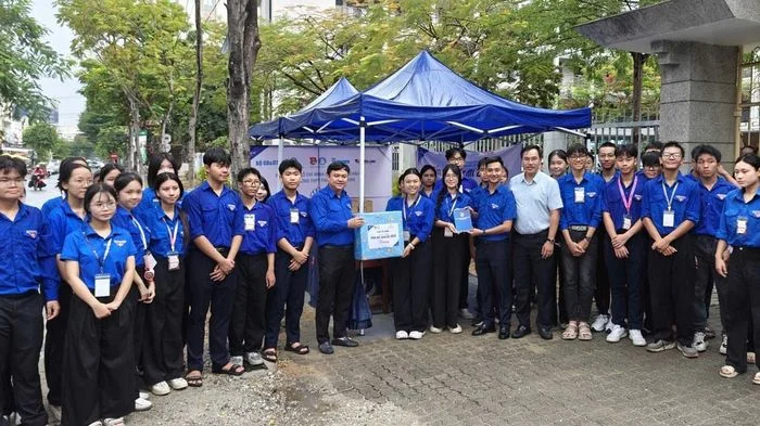 Đà Nẵng ra quân 99 đội hình 'Tiếp sức mùa thi' hỗ trợ thí sinh thi tốt nghiệp THPT 2026