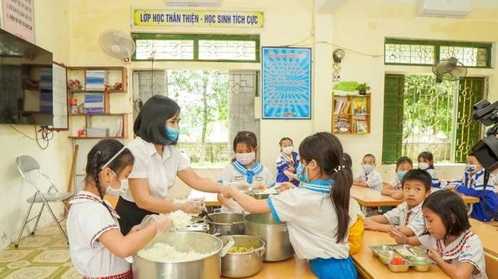 Dinh dưỡng học đường cần được tiếp cận toàn diện