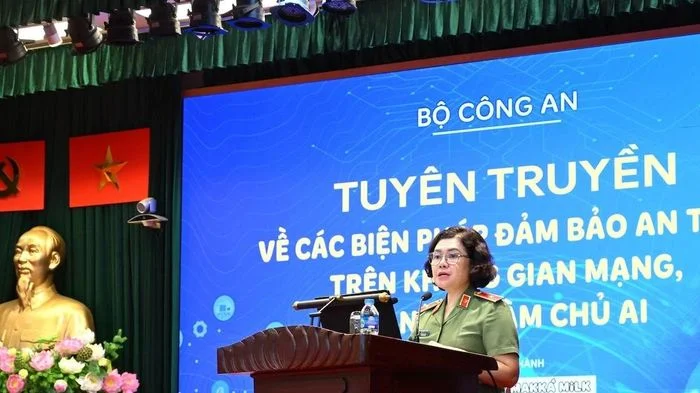 Xây dựng những 'đại sứ an toàn số' nhí trong Công an nhân dân
