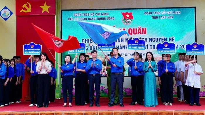 Lạng Sơn: Ra quân Chiến dịch Thanh niên tình nguyện hè và hưởng ứng Tháng hành động vì trẻ em 2026