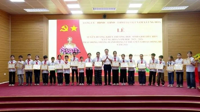 Xã Ứng Hòa tuyên dương, khen thưởng 83 học sinh tiêu biểu