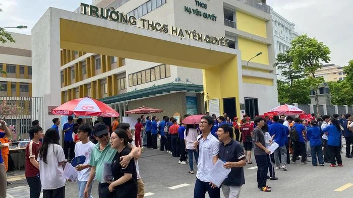 Buổi thi đầu tiên tốt nghiệp THPT 2026: Đề thi môn Ngữ văn gần gũi, giàu tính thời sự