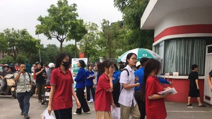 Bộ GD&ĐT công bố đáp án chính thức môn Toán thi tốt nghiệp THPT năm 2026