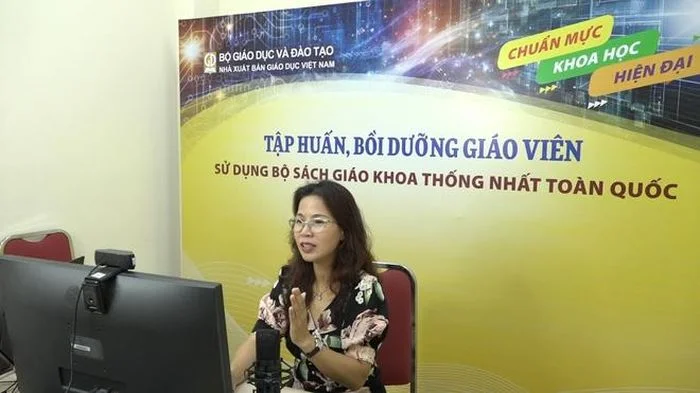 Hơn 150 đầu sách được tập huấn đồng loạt cho giáo viên cả nước