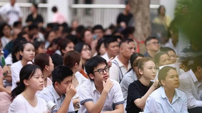 Trường THPT Đoàn Kết - Hai Bà Trưng tư vấn lựa chọn tổ hợp môn học cho học sinh trúng tuyển vào lớp 10